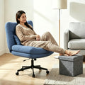 Intemporel, chaise gris clair en bois